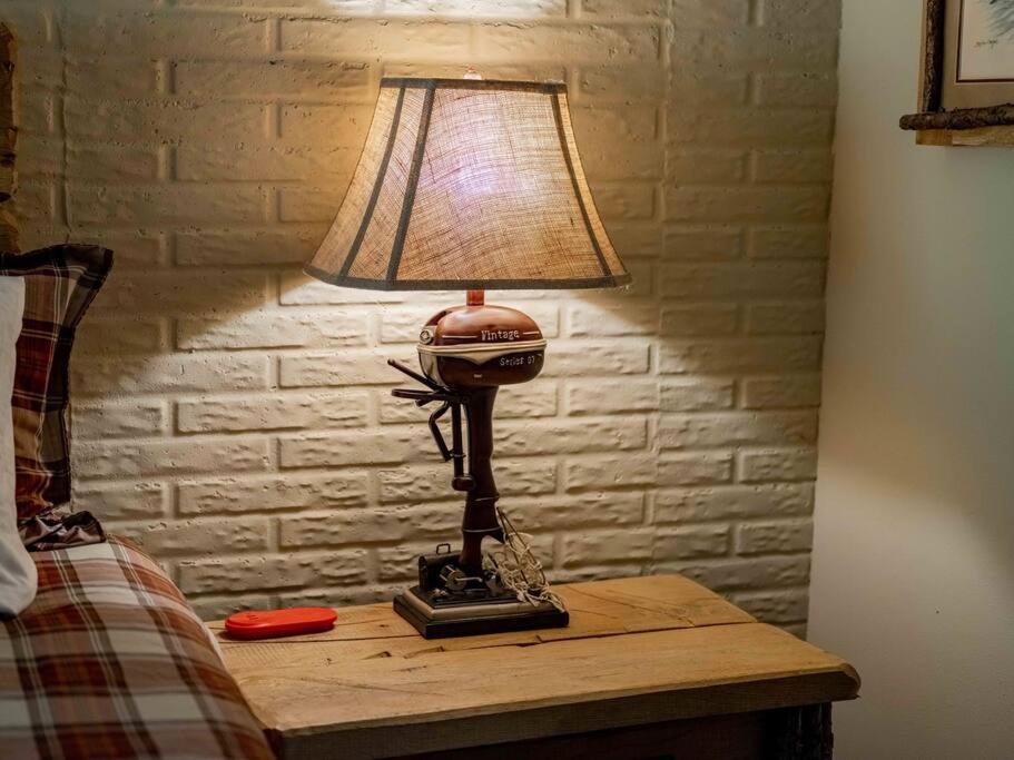 Stonegate Lodge Bed, Wifi, 50In Roku Tv, Salt Water Pool Room #109 Eureka Springs Extérieur photo